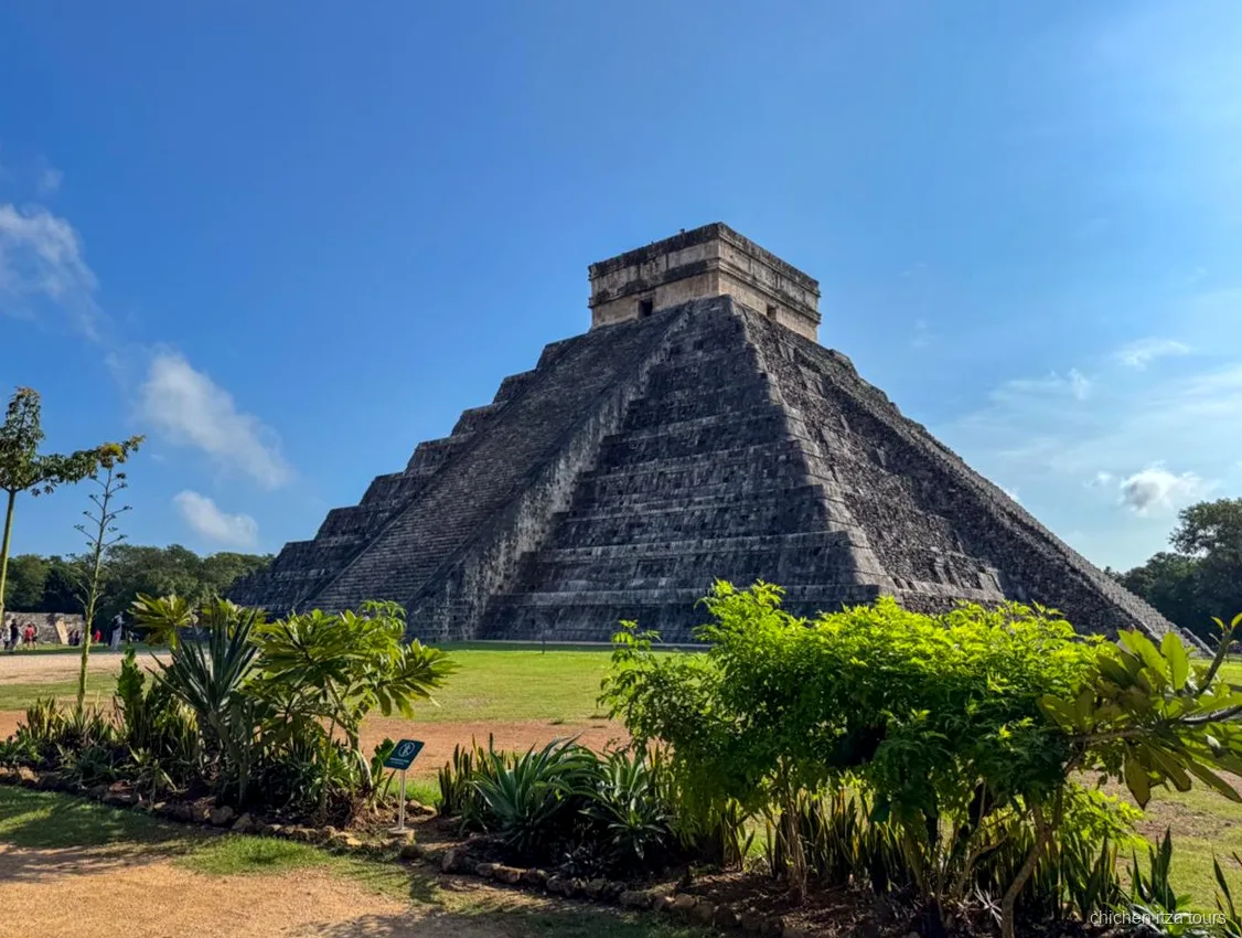 Chichen Itza Ruinen besucht auf der geführten Tour ab Tulum
