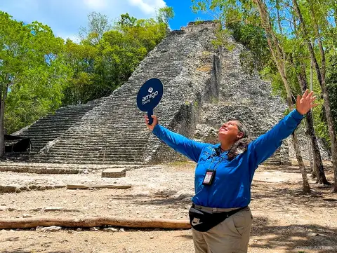 Piramide Nohoch Mul a Coba durante il tour di Coba e Chichen Itza